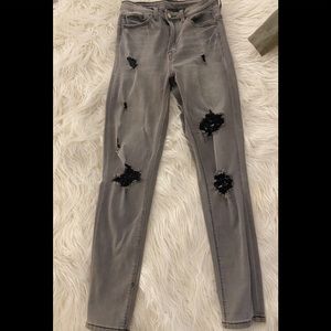 Ripped skinny jeans